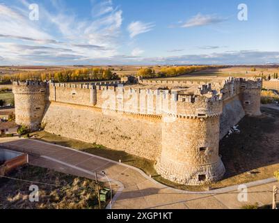 Château de Grajal de Campos, 16th siècle construction militaire sur les vestiges d'un autre château précédent du 10th siècle, castilla y Leon, Espagne Banque D'Images