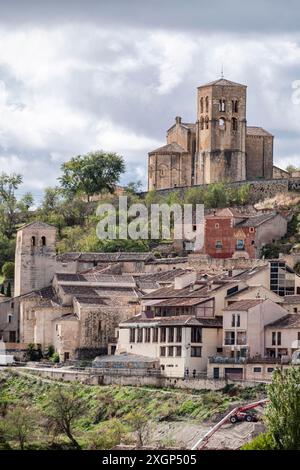 Église de El Salvador, roman castillan, Sepulveda., province de Ségovie, Espagne Banque D'Images