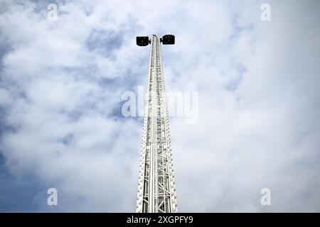 Duesseldorf, Allemagne. 10 juillet 2024. Le look Ride est situé sur le terrain de la Foire du Rhin de Düsseldorf. La Foire du Rhin à Düsseldorf a lieu du 12 au 21 juillet. Crédit : Federico Gambarini/dpa/Alamy Live News Banque D'Images