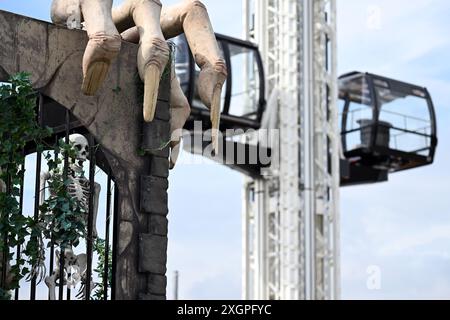 Duesseldorf, Allemagne. 10 juillet 2024. Le look Ride est situé sur le terrain de la Foire du Rhin de Düsseldorf. La Foire du Rhin à Düsseldorf a lieu du 12 au 21 juillet. Crédit : Federico Gambarini/dpa/Alamy Live News Banque D'Images