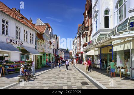 Einkaufsstraße Sachsentor à Bergedorf, Hambourg, Deutschland *** rue commerçante Sachsentor à Bergedorf, Hambourg, Allemagne Banque D'Images