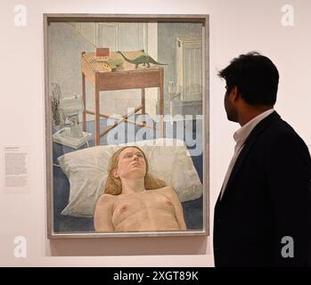 Antony Williams a annoncé comme gagnant du Herbert Smith Freehills Portrait Award 2024 le célèbre concours de peinture de la National Portrait Gallery revient pour sa quarante-deuxième année grâce au soutien du nouveau commanditaire principal, Herbert Smith Freehills. Rebecca Orcutt remporte le Young Artist Award pour son autoportrait Before It’s Ruined (or an Unalized Mean Side). L'exposition est gratuite du 11 juillet au 27 octobre 2024. Banque D'Images