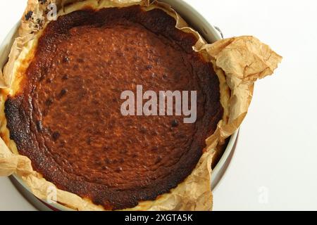 Gâteau au fromage brûlé basque - le délice culinaire de San Sebastián Banque D'Images