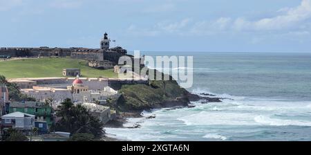 vue de la forme el morro dans le vieux san juan porto rico (site historique national côtier) château castillo fortification espagnole à côté de la perla res Banque D'Images