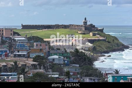 vue de la forme el morro dans le vieux san juan porto rico (site historique national côtier) château castillo fortification espagnole à côté de la perla res Banque D'Images