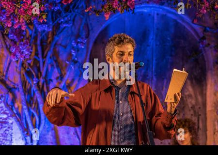 Joan Tomàs Martínez, appariement de poèmes et de vins à la cave Can Majoral, Fundació Mallorca Literària, Algaida, Majorque, Îles Baléares, Espagne Banque D'Images