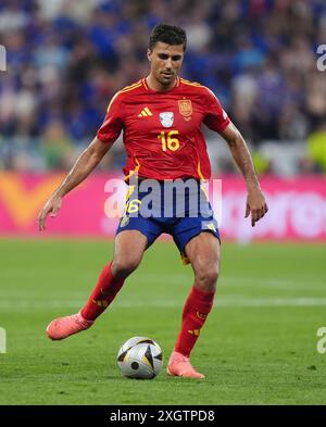 L'Espagnol Rodri lors de l'UEFA Euro 2024, match de demi-finale à la Munich Football Arena, Allemagne. Date de la photo : mardi 9 juillet 2024. Banque D'Images