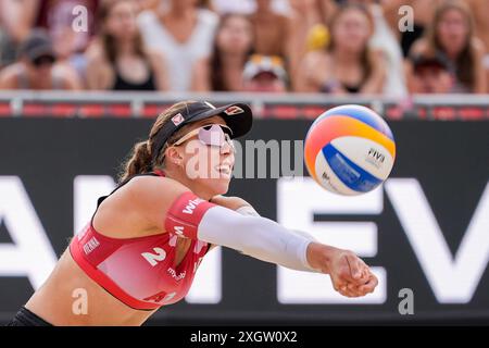 Vienne, Autriche. 10 juillet 2024. VIENNE, AUTRICHE - 10 JUILLET : Ronja Klinger d'Autriche lors du A1 Beachvolleyball Vienne au Heumarkt le 10 juillet 2024 à Vienne, Autriche.240709 SEPA 01 019 - 20240710 PD5522 crédit : APA-PictureDesk/Alamy Live News Banque D'Images