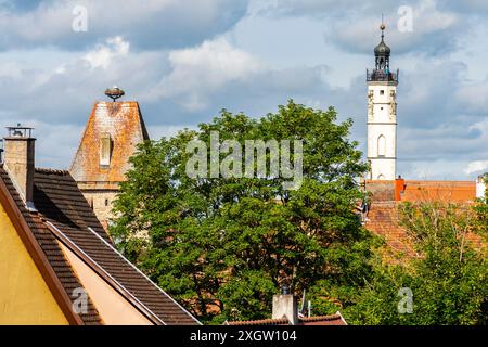 Vieille tour de l'horloge à Rothenburg ob der Tauber, Bavière, Allemagne. Il est célèbre pour sa vieille ville médiévale bien conservée. Banque D'Images