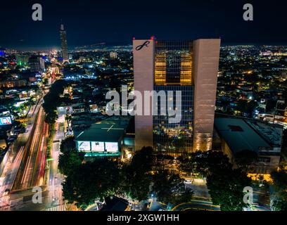 Situé à proximité de l'Avenida Chapultepec et de l'Expo Guadalajara, le Fiesta Americana Guadalajara propose des boutiques, une blanchisserie ou un service de nettoyage à sec. Banque D'Images