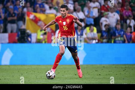 Fussball, Europameisterschaft, EURO 2024, Halbfinale, Allianz Arena MŸnchen : Spanien - Frankreich 2:1 ; Rodri (SPA). Aktion, Einzelbild. Banque D'Images