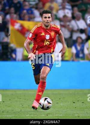 Fussball, Europameisterschaft, EURO 2024, Halbfinale, Allianz Arena MŸnchen : Spanien - Frankreich 2:1 ; Rodri (SPA). Aktion, Einzelbild. Banque D'Images