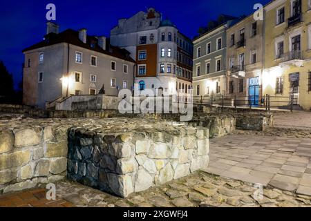 2023-05-07 ; soirée po Farze Square, une place dans la vieille ville de Lublin pologne Banque D'Images