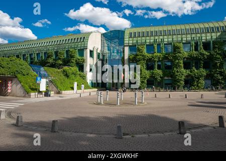 2023-07-18 ; Bibliothèque de l'Université de Varsovie Varsovie Pologne Banque D'Images