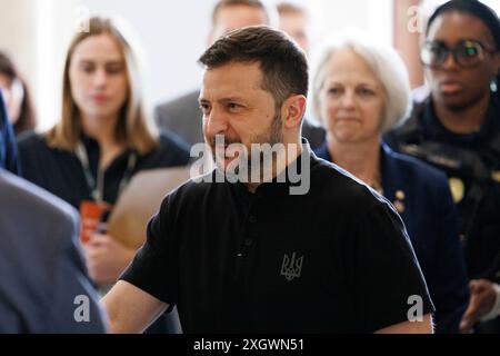 Le président ukrainien Volodymyr Zelenskyy arrive à une séance de photos à Washington DC, alors que Zelenskyy est aux États-Unis pour le sommet de l’OTAN, mercredi 10 juillet 2024. Crédit : Aaron Schwartz/CNP Banque D'Images