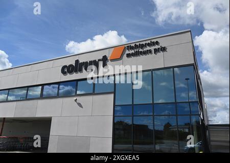 Logo Schriftzug des belgischen Handelsunternehmen Colruyt an einer filiale *** logo lettrage de la société belge Colruyt sur un magasin Banque D'Images