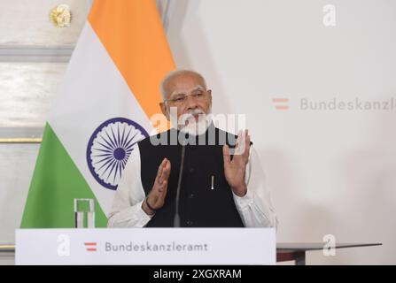 Vienne, Autriche. 10 juillet 2024. Narendra Modi, premier ministre indien en visite, prend la parole lors d'une conférence de presse conjointe à Vienne, Autriche, le 10 juillet 2024. Le premier ministre indien Narendra Modi a effectué une visite d'État en Autriche et a rencontré mercredi le chancelier autrichien Karl Nehammer. POUR ALLER AVEC : 'le premier ministre indien visite l'Autriche' crédit : HE Canling/Xinhua/Alamy Live News Banque D'Images