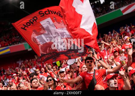 Dusseldorf, Allemagne. 10 juillet 2024. Fans suisses lors d'un match de quart de finale entre l'Angleterre et la Suisse au tournoi de football Euro 2024 à Dusseldorf - esprit Arena, Allemagne - vendredi 5 juillet 2024. Sport - Soccer . (Photo de Fabio Ferrari/LaPresse) crédit : LaPresse/Alamy Live News Banque D'Images