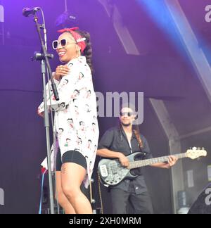 Chanteuse et compositrice Hollie Cook au festival de musique Bristol Sounds, Bristol, Royaume-Uni. 23 juin 2024. Banque D'Images