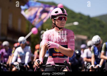 Frontone, Italie. 11 juillet 2024. ELISA Longo Borghini (Lidl - Trek) maillot rose, lors de la 5ème étape du Giro d'Italia Women, de Frontone à Foligno, Italie jeudi 11 juillet 2024. Sport - cyclisme . (Photo de Massimo Paolone/LaPresse) crédit : LaPresse/Alamy Live News Banque D'Images