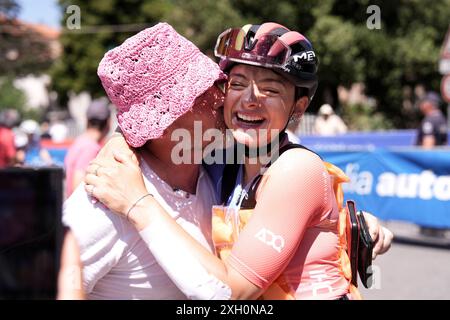 Frontone, Italie. 11 juillet 2024. Lors de la 5ème étape du Giro d'Italia Women, de Frontone à Foligno, Italie jeudi 11 juillet 2024. Sport - cyclisme . (Photo de Massimo Paolone/LaPresse) crédit : LaPresse/Alamy Live News Banque D'Images