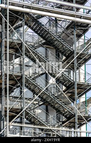 Escalier extérieur du Centre Pompidou - Paris 75004, France. Banque D'Images