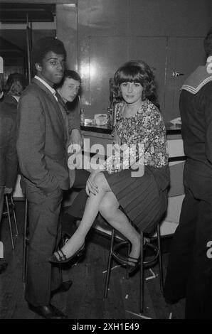 Annie Morvan, habituée du Golf-Drouot à Paris, en 1964 Banque D'Images