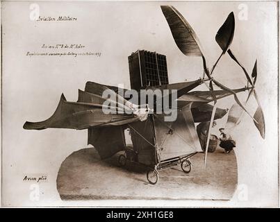 L'avion à vapeur avion III, développé par l'inventeur français Clément Ader en 1897. La photographie le montre en position pliée. Banque D'Images