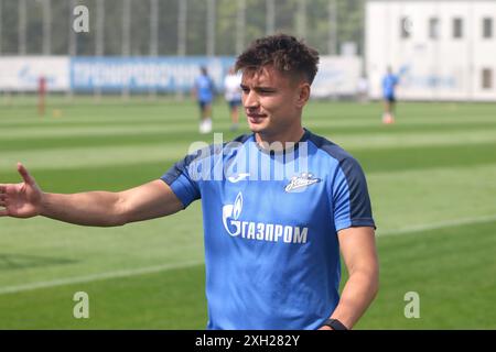 Saint-Pétersbourg, Russie. 11 juillet 2024. Andrey Mostovoy, du club de football Zenit vu lors d'un entraînement ouvert à la base d'entraînement du Zenit FC à Saint-Pétersbourg avant le match de football Zenit Saint-Pétersbourg - Krasnodar, Super Coupe de football russe Olimpbet 2024, qui se tiendra à Volgograd. Crédit : SOPA images Limited/Alamy Live News Banque D'Images