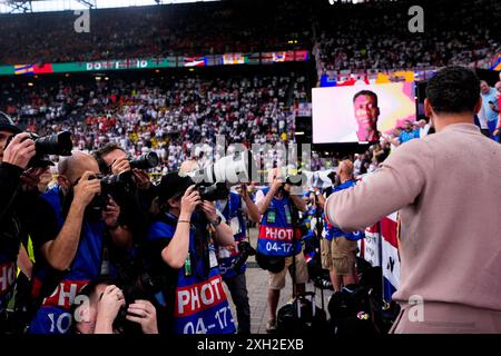 Dortmund, Allemagne. 11 juillet 2024. Photographes lors d'un match de demi-finale entre les pays-Bas et l'Angleterre lors du tournoi de football Euro 2024 à Dortmund au signal Iduna Park, Allemagne, mercredi 10 juillet 2024.Sport - Football . (Photo de Fabio Ferrari/LaPresse) crédit : LaPresse/Alamy Live News Banque D'Images