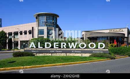 Lynnwood, WA, États-Unis - 7 juillet 2024 ; panneau Alderwood sur la propriété gérée par Brookfield Properties au nord de Seattle Banque D'Images