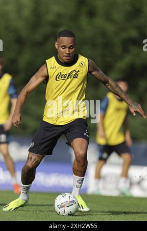 Le défenseur brésilien de Napoli Natan contrôle le ballon lors du camp d'entraînement de pré-saison 2024-25 de la SSC Napoli à val di Sole dans le Trentin, Dimaro Folgarida&#XA;&#XA; Banque D'Images