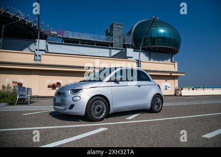 Torino, Italie. 11 juillet 2024. 500Mirafiori lors des 125 ans de la Fiat à Turin, Italie - jeudi 11 juillet 2024 - Motors - ( photo Alberto Gandolfo/LaPresse ) crédit : LaPresse/Alamy Live News Banque D'Images