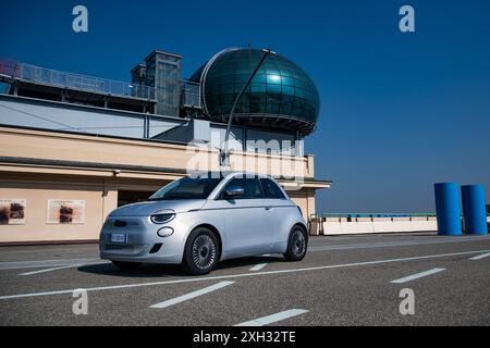 Torino, Italie. 11 juillet 2024. 500Mirafiori lors des 125 ans de la Fiat à Turin, Italie - jeudi 11 juillet 2024 - Motors - ( photo Alberto Gandolfo/LaPresse ) crédit : LaPresse/Alamy Live News Banque D'Images