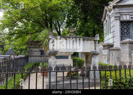 Paris, France - 05 juin 2024 : tombe de Molière au cimetière du Père-Lachaise. Aucune personne visible Banque D'Images