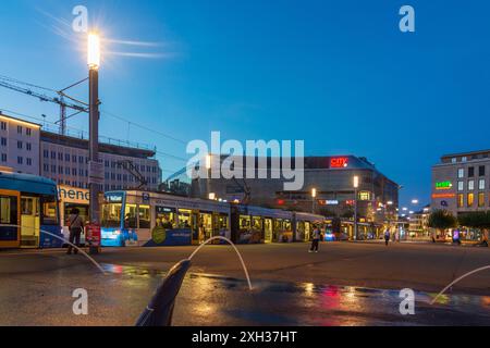 Kassel : Square Königsplatz, fontaine à Nordhessen, Hessen, Hesse, Allemagne Banque D'Images