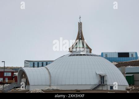 La cathédrale anglicane de Jude qui ressemble à un igloo sur Pitsi Lane à Iqaluit, Nunavut, Canada Banque D'Images