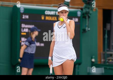 Londres, Royaume-Uni. 08 juillet 2024. LONDRES, ROYAUME-UNI - 8 JUILLET : Mia Pohankova de Slovaquie le jour 8 des Championnats Wimbledon 2024 au All England Lawn Tennis and Croquet Club le 8 juillet 2024 à Londres, Royaume-Uni. (Photo de Marleen Fouchier/Agence BSR) crédit : Agence BSR/Alamy Live News Banque D'Images