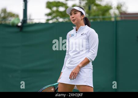 Londres, Royaume-Uni. 08 juillet 2024. LONDRES, ROYAUME-UNI - 8 JUILLET : Aldila Sutjiadi d'Indonésie le jour 8 des Championnats Wimbledon 2024 au All England Lawn Tennis and Croquet Club le 8 juillet 2024 à Londres, Royaume-Uni. (Photo de Marleen Fouchier/Agence BSR) crédit : Agence BSR/Alamy Live News Banque D'Images