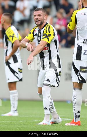 Linz, Autriche. 11 juillet 2024. LINZ, AUTRICHE - 11 JUILLET : Valon Berisha du LASK lors du match amical de pré-saison entre le LASK et le Galatasaray Istanbul au Raiffeisen Arena le 11 juillet 2024 à Linz, Autriche .240711 SEPA 07 087 - 20240711 PD12403 crédit : APA-PictureDesk/Alamy Live News Banque D'Images
