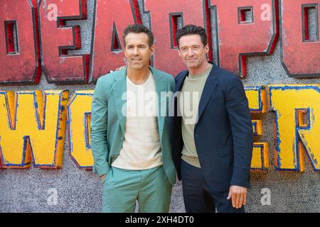 Londres, Royaume-Uni. 11 juillet 2024. Photo : (de gauche à droite) - Ryan Reynolds et Hugh Jackman assistent au UK Sneak Peek Event de 'Deadpool & Wolverine' à Hammersmith Eventim Apollo. Crédit : Justin Ng/Alamy Live News Banque D'Images