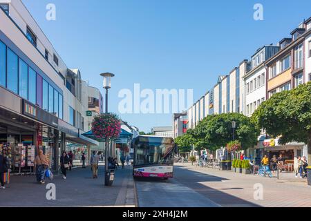 Mönchengladbach : centre-ville Rheydt, rue Stresemannstraße in , Rhénanie du Nord-Westphalie, Allemagne Banque D'Images