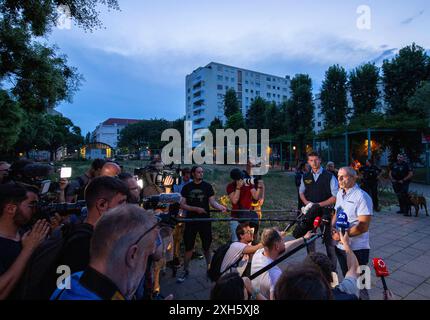 Aufgrund der jüngsten Gewaltvorfälle rivalisierender Jungendgruppen führt die Landespolizeidirektion, Schwerpunktkontrollen' in Wien durch. IM Bild : Oberstleutnant Dietmar Berger (LKA) anl. Eines Medientermins der LPD Wien vor der U-Bahn-Station Jägerstraße in Wien - Brigittenau. 10.07.2024 // en raison de la dernière escalade de la violence entre groupes de jeunes, la police se concentre sur les contrôles à Vienne, en Autriche. Photo : Lieutenant-colonel Dietmar Berger lors d'un événement médiatique du Département de police de Vienne à Vienne, Autriche. 10 juillet 2024 - 20240710 PD22196 Banque D'Images