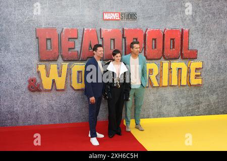 Hugh Jackman, Emma Corrin et Ryan Reynolds, Deadpool & Wolverine - UK Sneak Peek Event, Hammersmith Eventim Apollo, Londres, Royaume-Uni, 11 juillet 2024, photo Banque D'Images