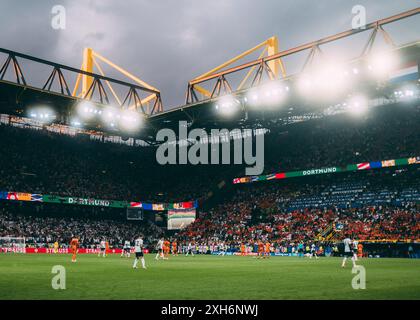 Dortmund, SignaI Iduna Park, 10.07.2024 : vue d'ensemble du stade lors du match de demi-finale pays-Bas contre Angleterre au Championnat d'Europe de l'UEFA 2 Banque D'Images