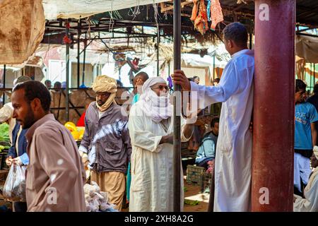 Un marché nord-africain au Sahara à Timimoun en Algérie Banque D'Images