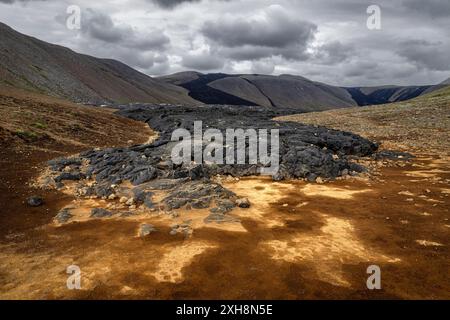 Coulée de lave de basalte noir Reykjanes islande fond 2024 Banque D'Images