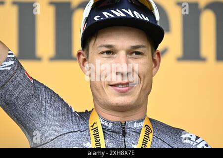 Pau, France. 12 juillet 2024. Etape 13 du Tour de France 2024, d'Agen à Pau, France (165, 3 km) le vendredi 12 juillet 2024. La 111ème édition du Tour de France débute le samedi 29 juin et se termine à Nice le 21 juillet. BELGA PHOTO JASPER JACOBS crédit : Belga News Agency/Alamy Live News Banque D'Images