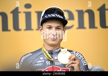Pau, France. 12 juillet 2024. Etape 13 du Tour de France 2024, d'Agen à Pau, France (165, 3 km) le vendredi 12 juillet 2024. La 111ème édition du Tour de France débute le samedi 29 juin et se termine à Nice le 21 juillet. BELGA PHOTO JASPER JACOBS crédit : Belga News Agency/Alamy Live News Banque D'Images