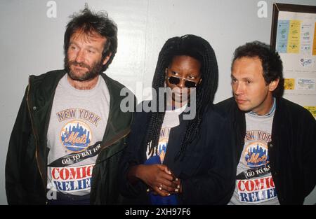 Robin Williams, Whoopi Goldberg, Billy Crystal, 1990. ph : John Barrett/Photolink/avec l'aimable autorisation de Everett Collection (Robin William Whoopi Goldberg Billy Crystal7323) Banque D'Images